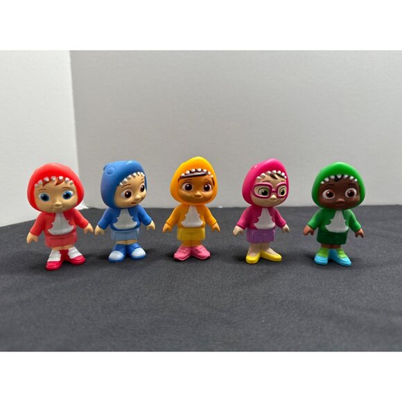 CoComelon Toy Figures Set Of 5 - JJ Cody & Friends Baby Dolls - Multicolor Play - Picture 1 of 6